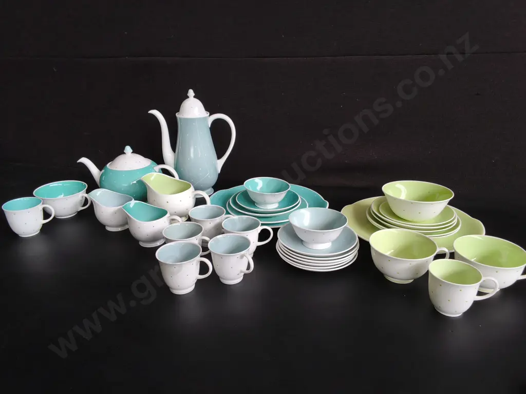 VINTAGE 1950S SUSIE COOPER COFFEE AND TEA SERVICE SET, TRI COLOR PASTEL COLLECTION, 34 PIECES, TALLEST H 25 CM Image 1++
