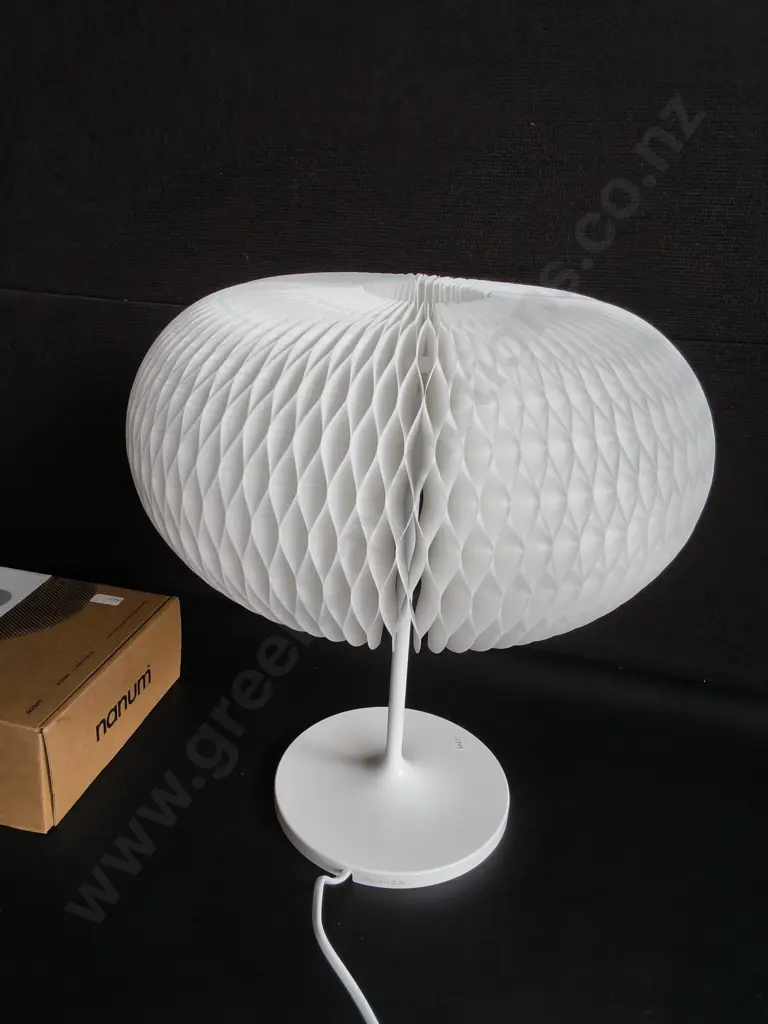 BRAND NEW D'LIGHT TRANSFORMING LED LAMP, 35 CM X 35 CM X 32.5 CM Image 1++