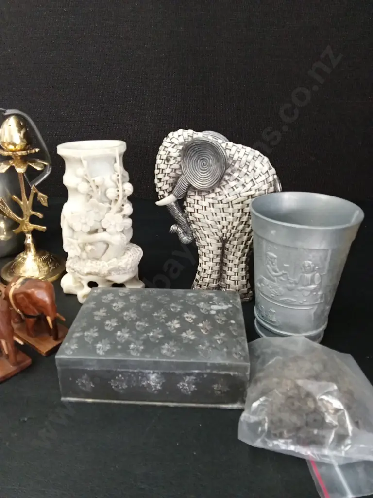 MIX OF ITEMS TALLEST H19CM Image 1++