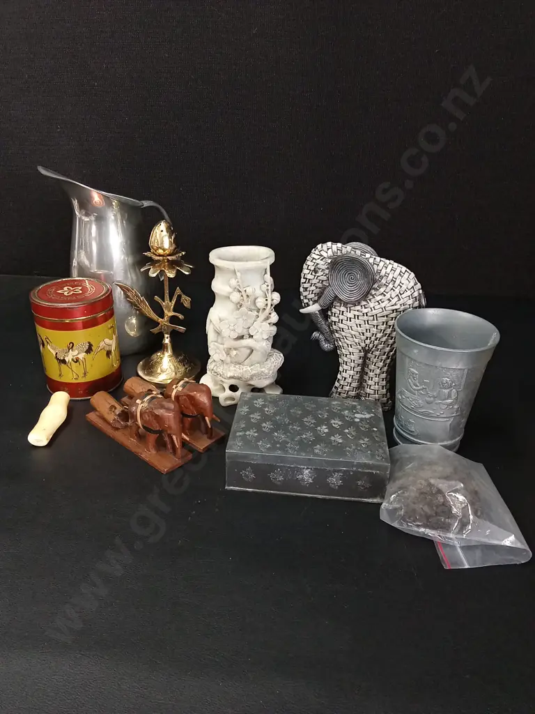 MIX OF ITEMS TALLEST H19CM Image 1++