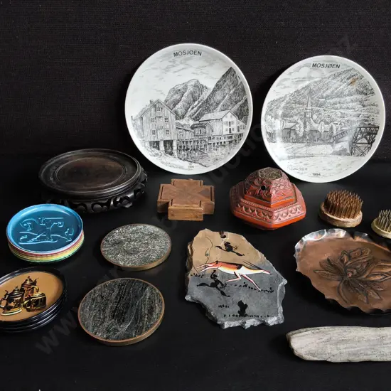 COLLECTION OF VINTAGE AND COLLECTIBLE ITEMS, NORWEIGAN SOUVENIR PLATES, IKEBANA KENZANS, FOLK ART AND DECOR