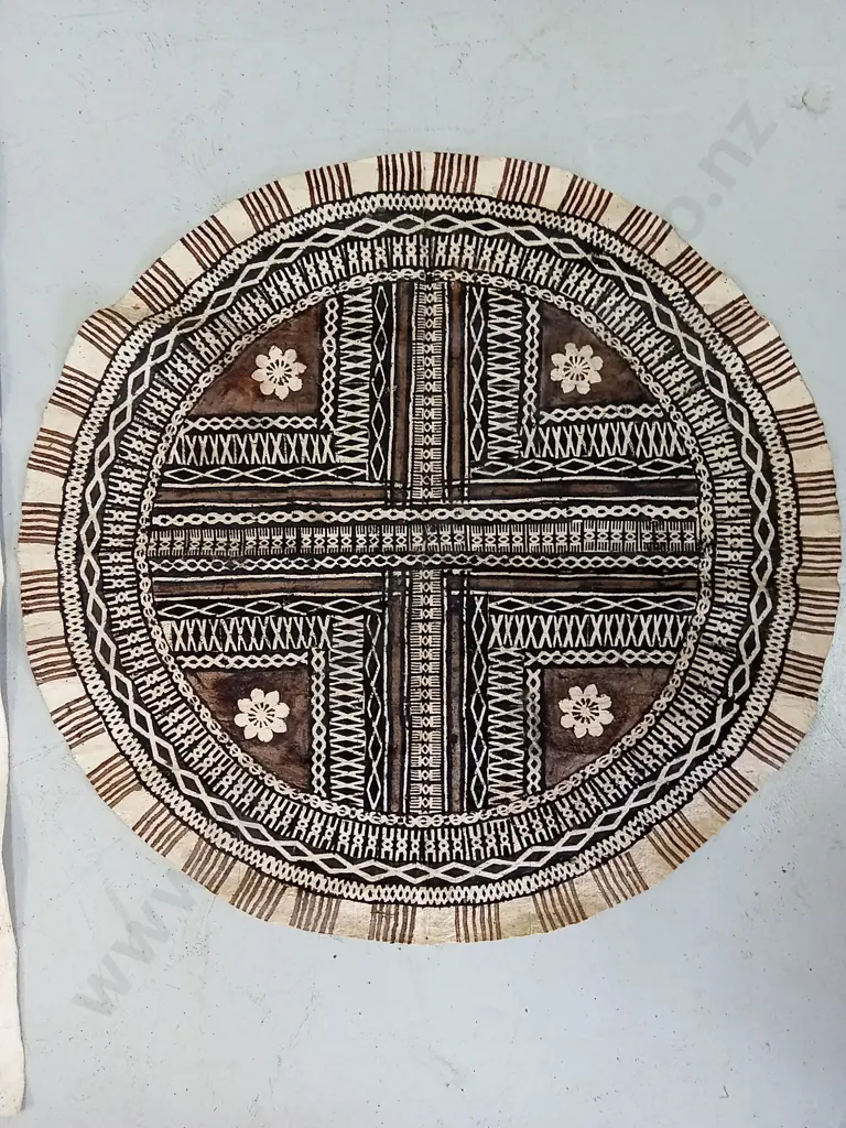 TWO TAPA CLOTH PIECES, 133CM X 58CM & 90CM Image 1++