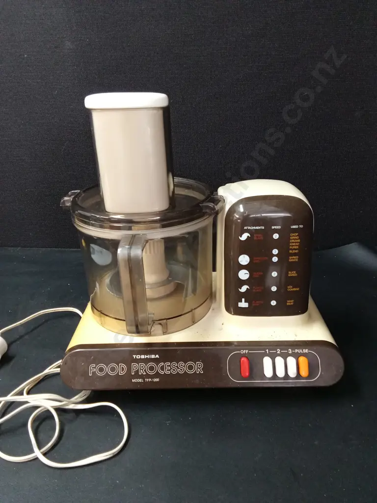 VINTAGE TOSHIBA FOOD PROCESSOR WORKING Image 1++