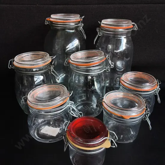 COLLECTION OF CLEAR GLASS CLIP TOP STORAGE JARS, 8 PIECES, TALLEST H 27 CM