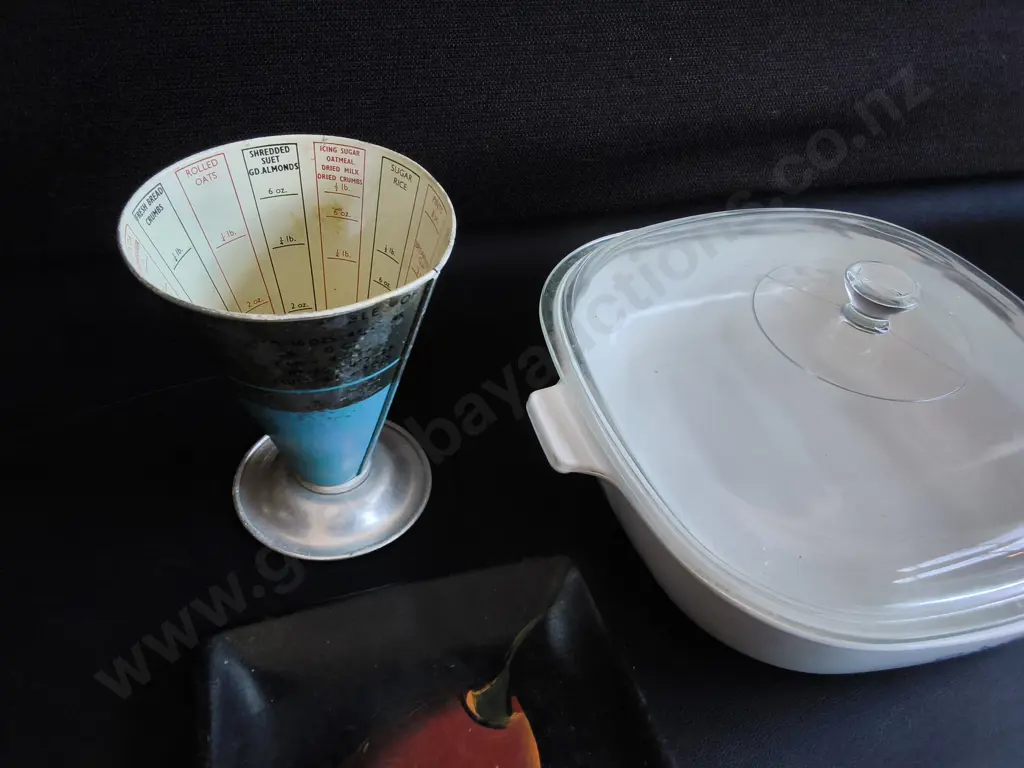 MIX OF KITCHENWARE, 5 PIECES, WIDEST W 25 CM Image 1++