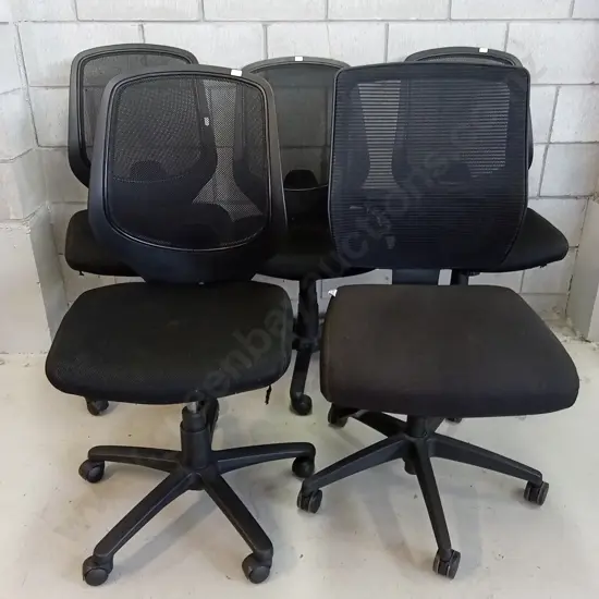 5 OFFICE CHAIRS, (4X LEFT CHAIR, 1 RIGHT)