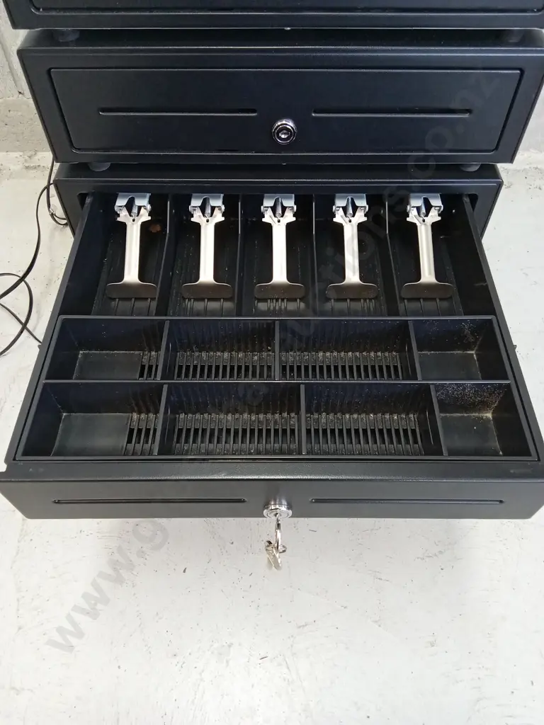 5 CASH DRAWERS WITH ONE UNIVERSAL KEY, H 10CM X W 41CM D X 42CM Image 1++