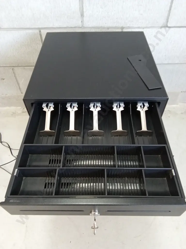 5 CASH DRAWERS WITH ONE UNIVERSAL KEY, H 10CM X W 41CM D X 42CM Image 1++
