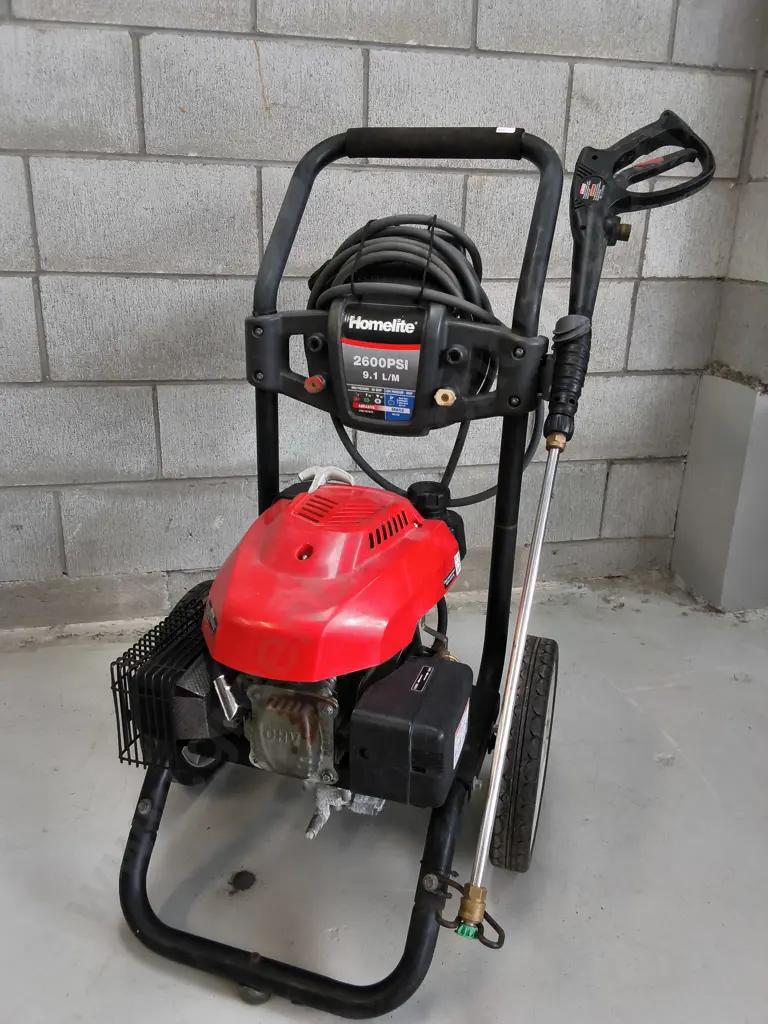 HOMELITE 2600 PSI 4 STROKE PETROL PRESSURE WASHER Image 1++