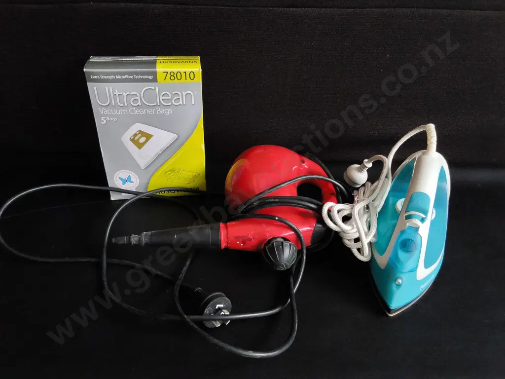 MIX OF HOUSEHOLD APPLIANCES AND EXTENSION CORDS Image 1++