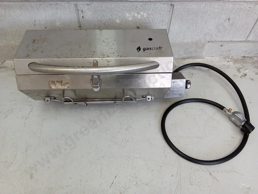 SMALL GASCRAFT PORTABLE BBQ, 32CM X 50CM Image 1++