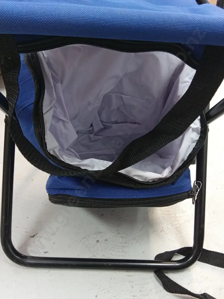 CAMPING STORAGE CHAIRS AND BOXES Image 1++