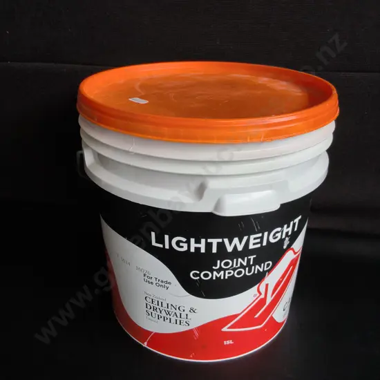 TUB OF LIGHTWEIGHT JOINT COMPOUND, OPENED