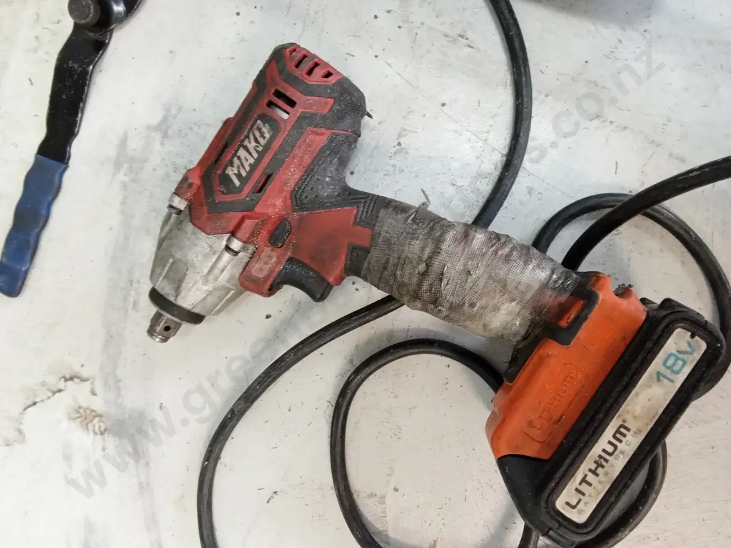 WORKING POWER TOOLS Image 1++