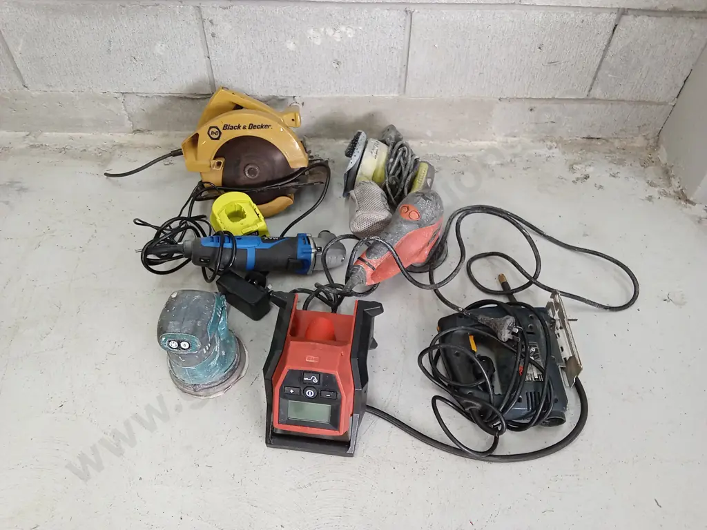 ASSORTMENT OF POWER TOOLS (ALL WORKING TOOLS EXCEPT BLACK AND DECKER) Image 1++