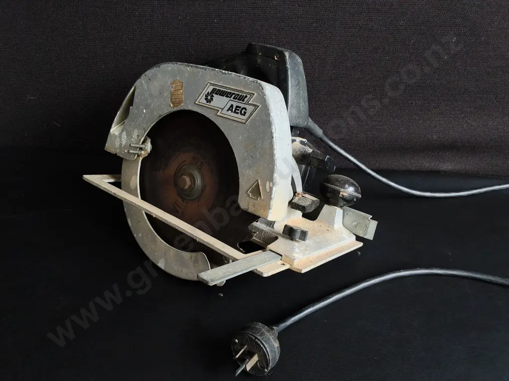 AEG POWERCUT CORDED CIRCULAR SAW Image 1++