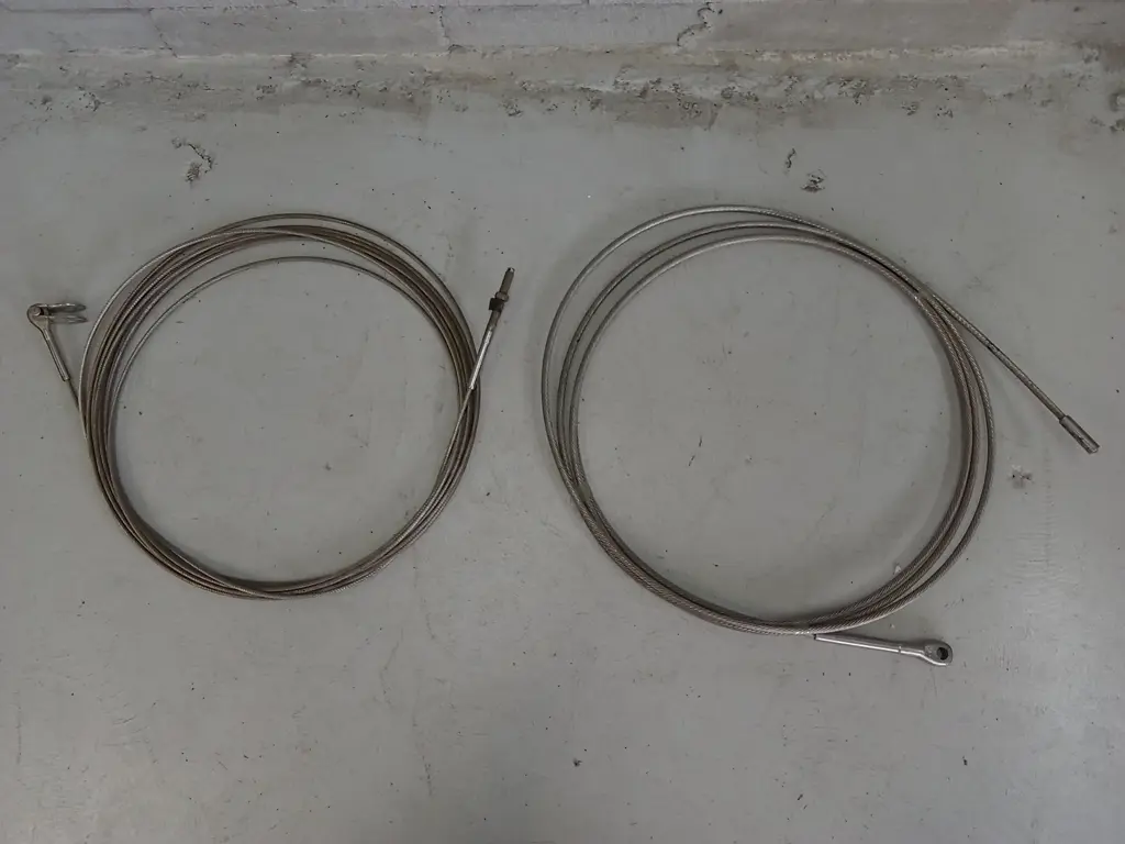 2 LENGTHS OF STAINLESS STEEL WIRE CABLE Image 1++