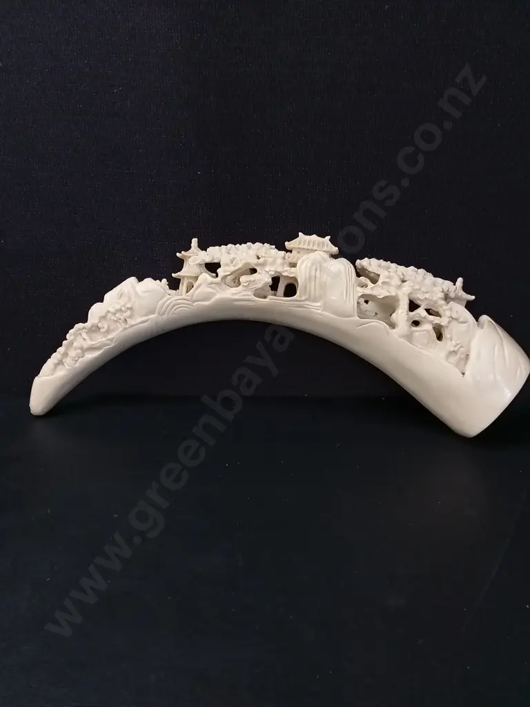 CHINESE FAUX IVORY CARVED TUSK VILLAGE SCENE L40CM Image 1++