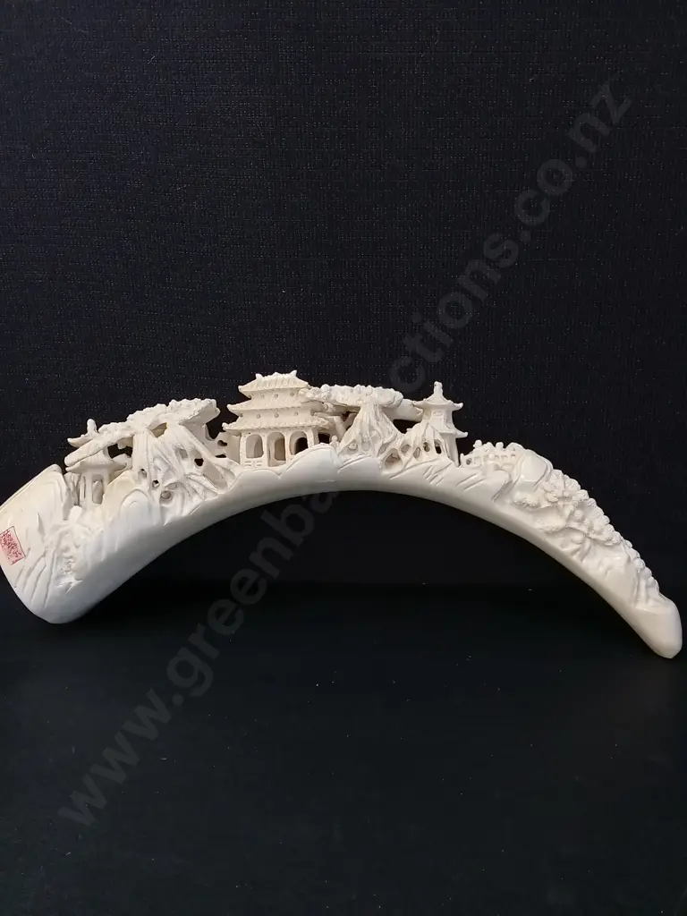 CHINESE FAUX IVORY CARVED TUSK VILLAGE SCENE L40CM Image 1++