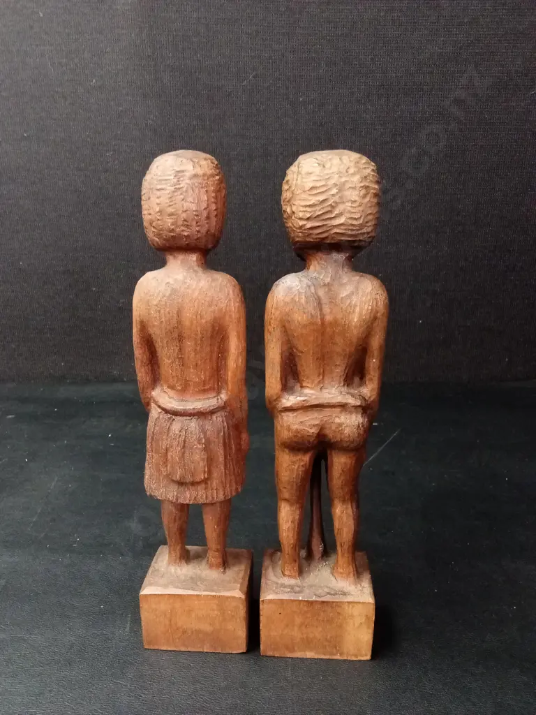 PAIR OF CARVED WOODEN TRIBAL FIGURES H24CM Image 1++