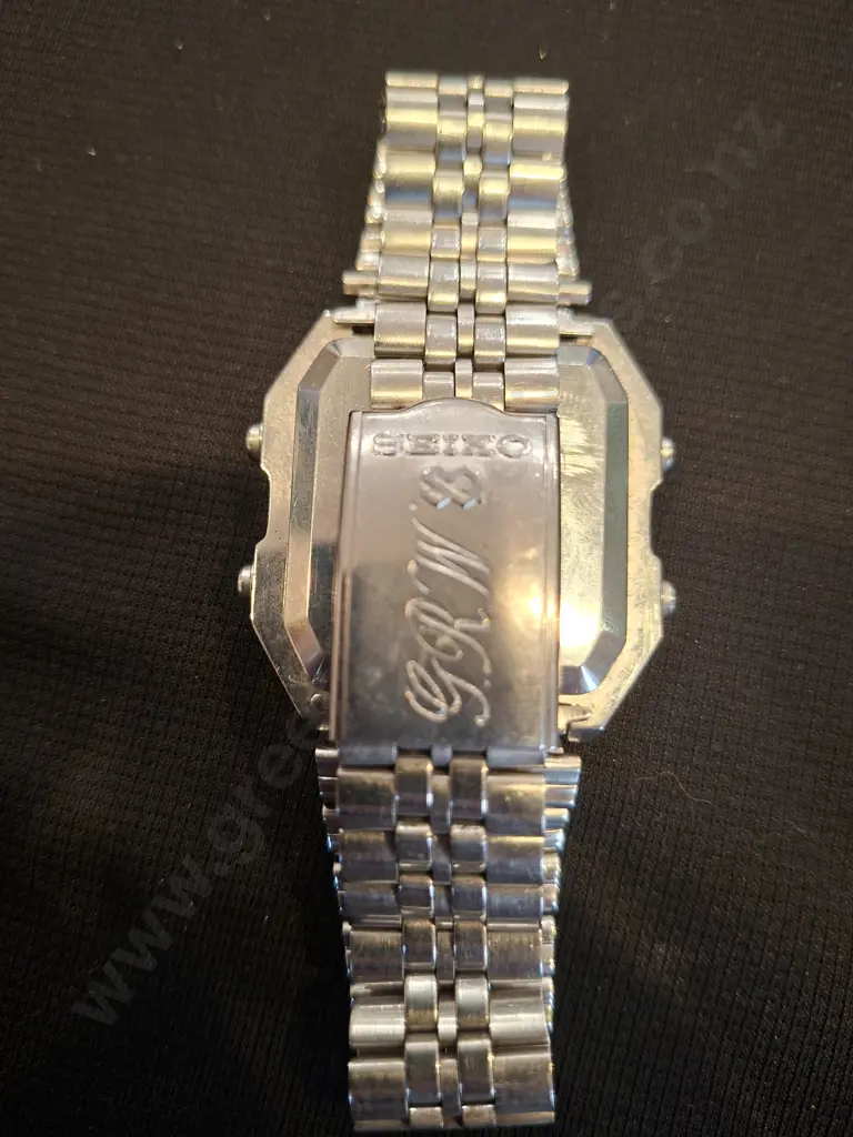 WATCH SEIKO G757 - 5040 SPORTS 100 DIGITAL WATCH Image 1++