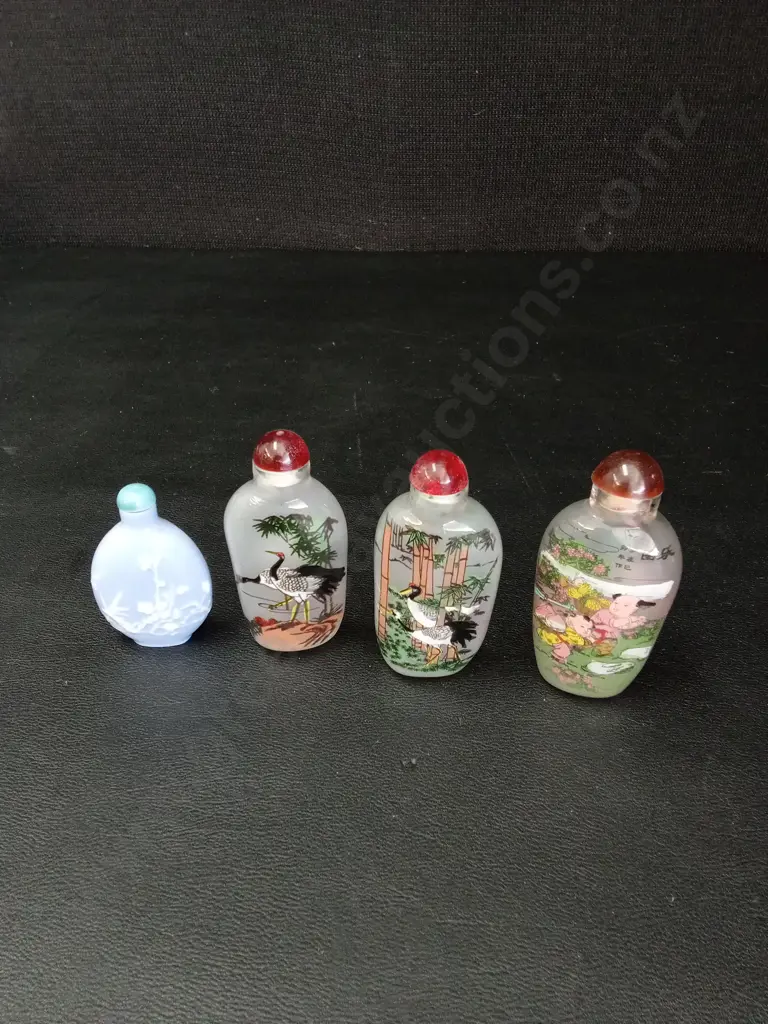 4 SNUFF BOTTLES TALLEST H8CM Image 1++