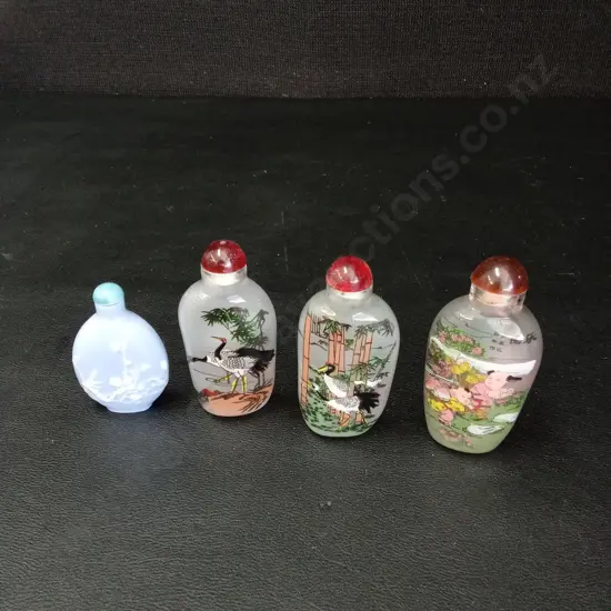 4 SNUFF BOTTLES TALLEST H8CM