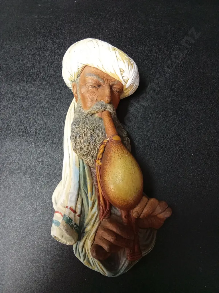 2 VINTAGE BOSSONS CHALKWARE WALL MASKS "SNAKE CHARMER" AND "SHAKA ZULU" TALLEST H22CM Image 1++