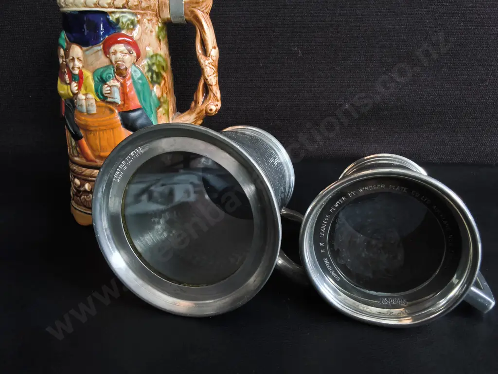 VINTAGE BEER MUG TRIO, LIDDED GERMAN CERAMIC STEIN AND PEWTER TANKARDS, TALLEST H 23 CM, DAMAGE PICTURED Image 1++