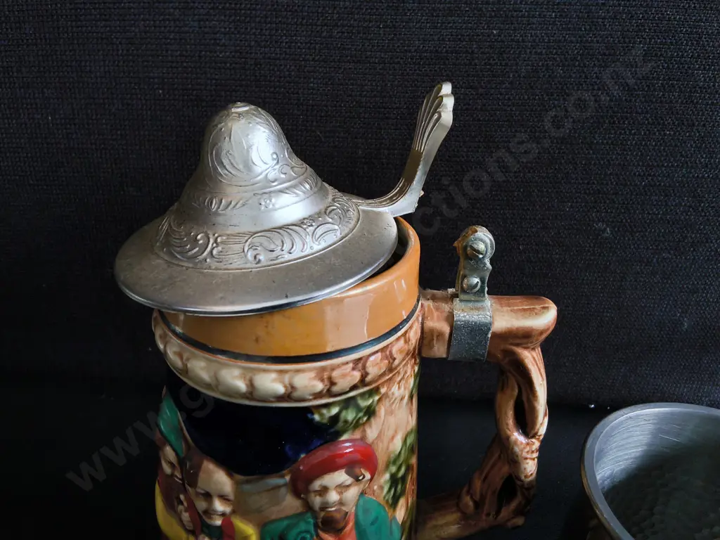 VINTAGE BEER MUG TRIO, LIDDED GERMAN CERAMIC STEIN AND PEWTER TANKARDS, TALLEST H 23 CM, DAMAGE PICTURED Image 1++