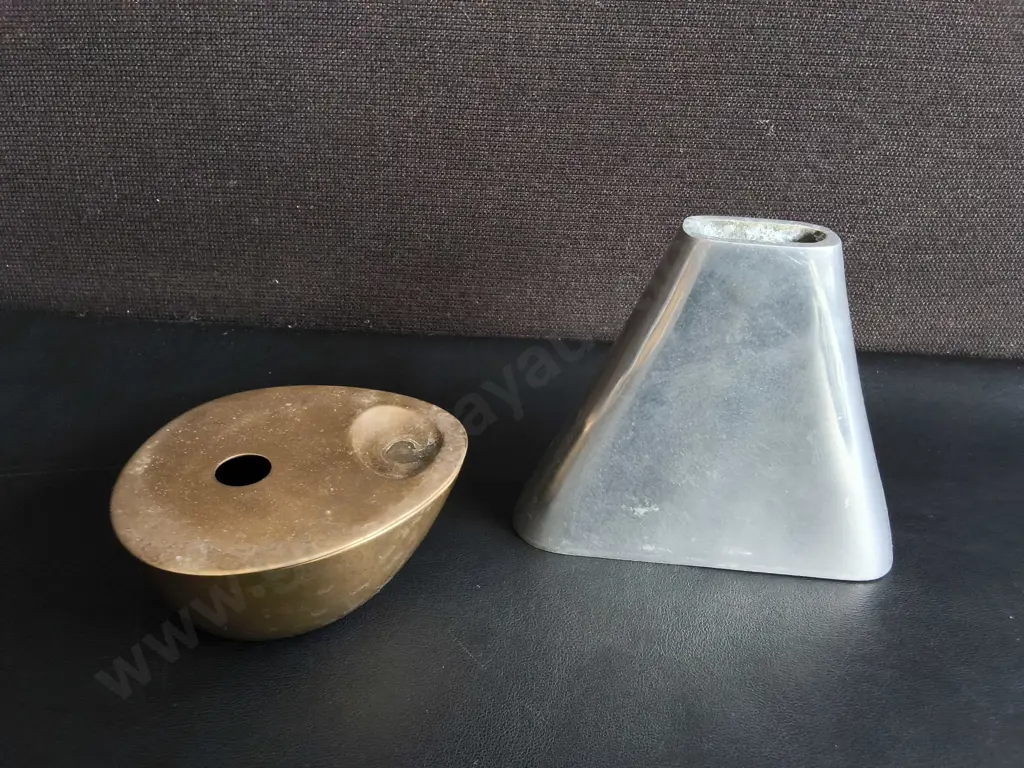 AESOP SOLID BRASS OIL BURNER AND METAL VASE, TALLEST H 14 CM Image 1++