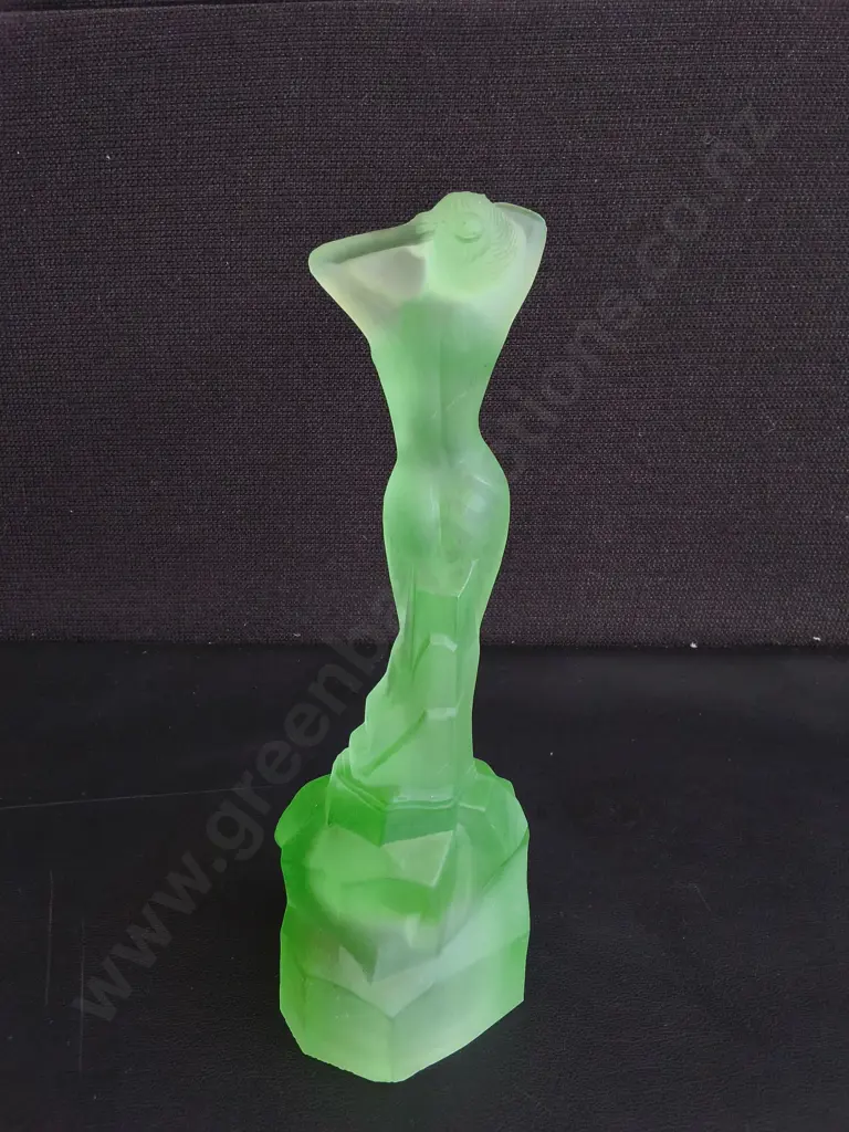 VINTAGE ART DECO GREEN GLASS "ANDROMEDA" NUDE FIGURINE CENTRE PIECE, H 23 CM Image 1++