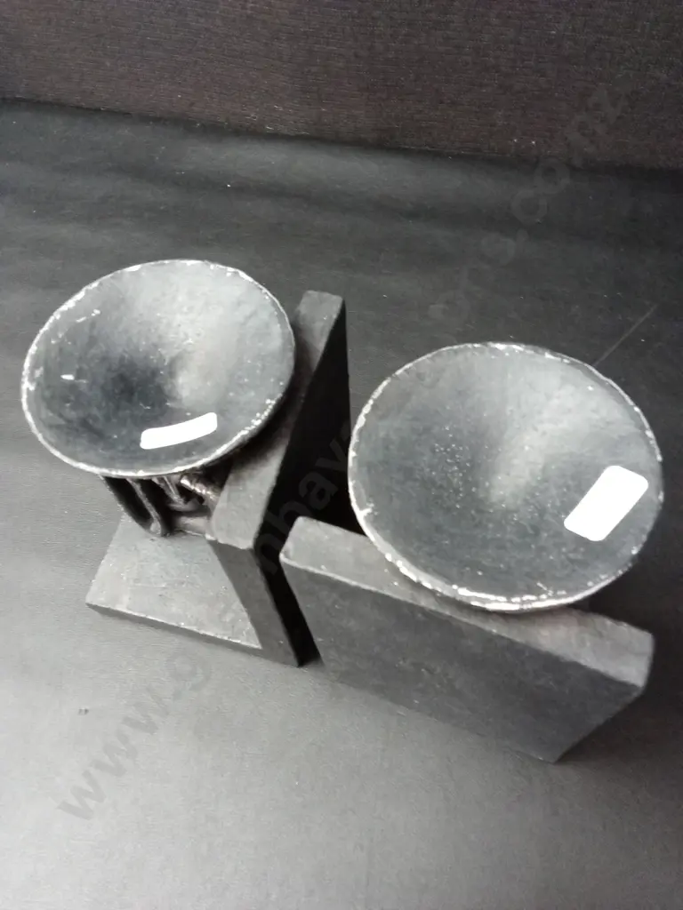 PAIR OF TUBA BOOKENDS H17CM Image 1++