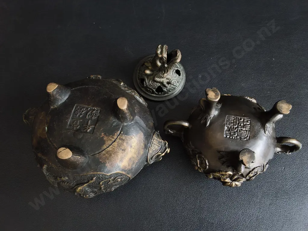 PAIR OF CHINESE CAST METAL DRAGON TRIPOD CENSER AND BASE BOWL, TALLEST H 15 CM Image 1++