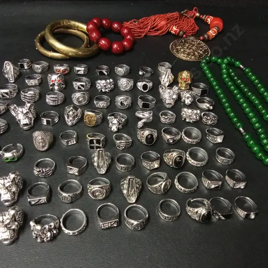 ASSORTED JEWELLERY MOSTLY RINGS