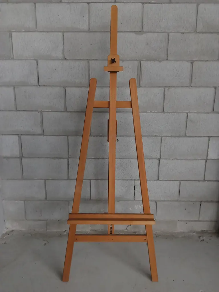 ADJUSTABLE EASEL, MAX HEIGHT IS 240CM Image 1++
