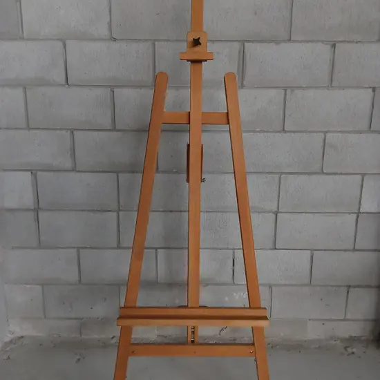 ADJUSTABLE EASEL, MAX HEIGHT IS 240CM