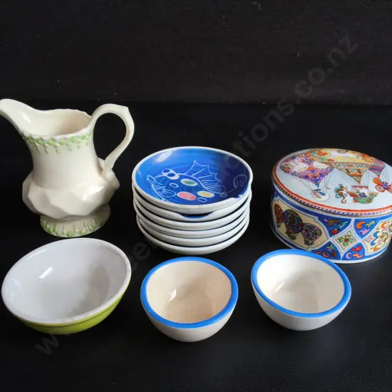 MIX OF KITCHENWARE, INCLUDING CREAMER AND SMALL DISHES, TALLEST H 9 CM