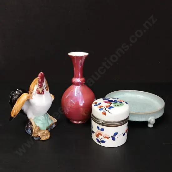 4 DECORATIVE ITEMS TALLEST H16CM