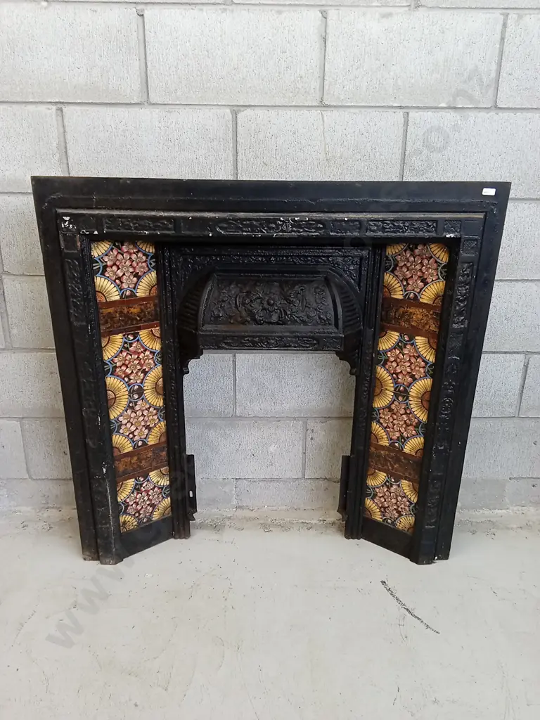 CAST IRON TILED FIREPLACE INSERT, 96CM X 96CM Image 1++