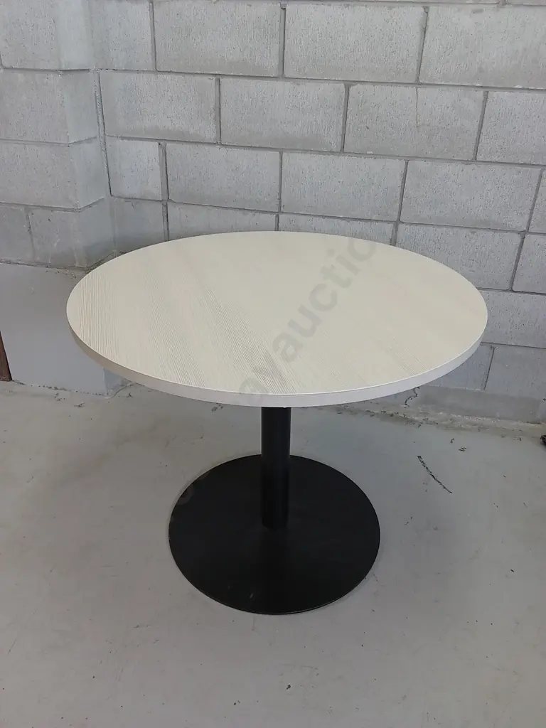 ROUND LUNCH TABLE, H 74CM X DIAMETER 90CM Image 1++