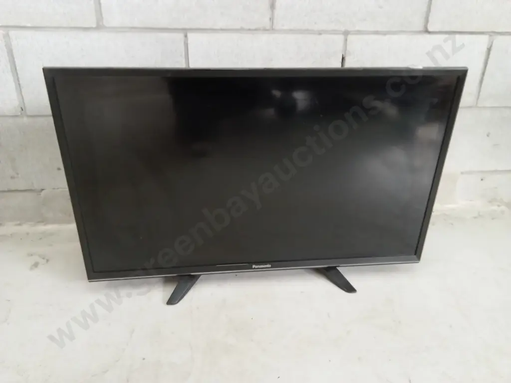 WORKING PANASONIC 32" TV Image 1++