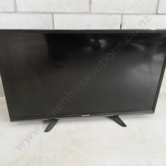 WORKING PANASONIC 32" TV