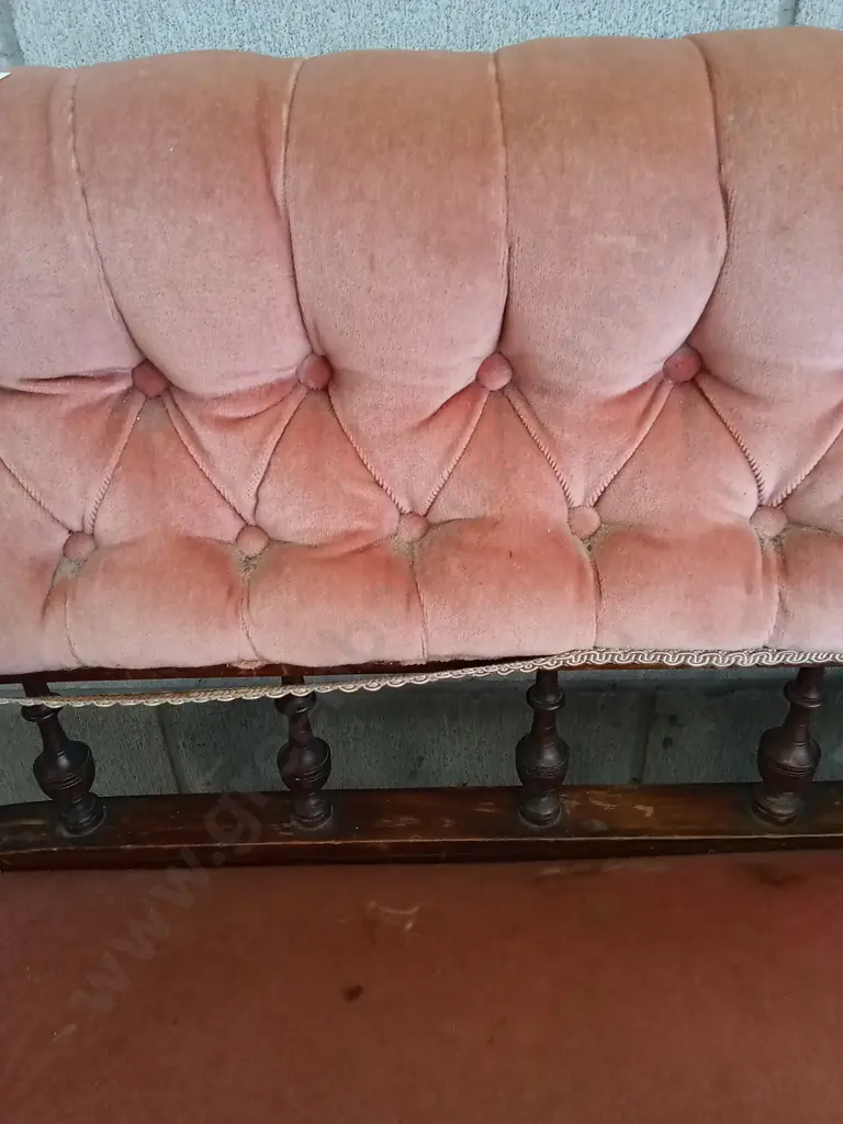 LATE VICTORIAN STYLE SOFA, H 75CM X W 135CM X D 55CM Image 1++