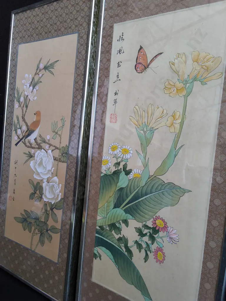 PAIR OF VINTAGE CHINESE SILK PAINTINGS, FRAMED, H 51 CM X W 21 CM Image 1++