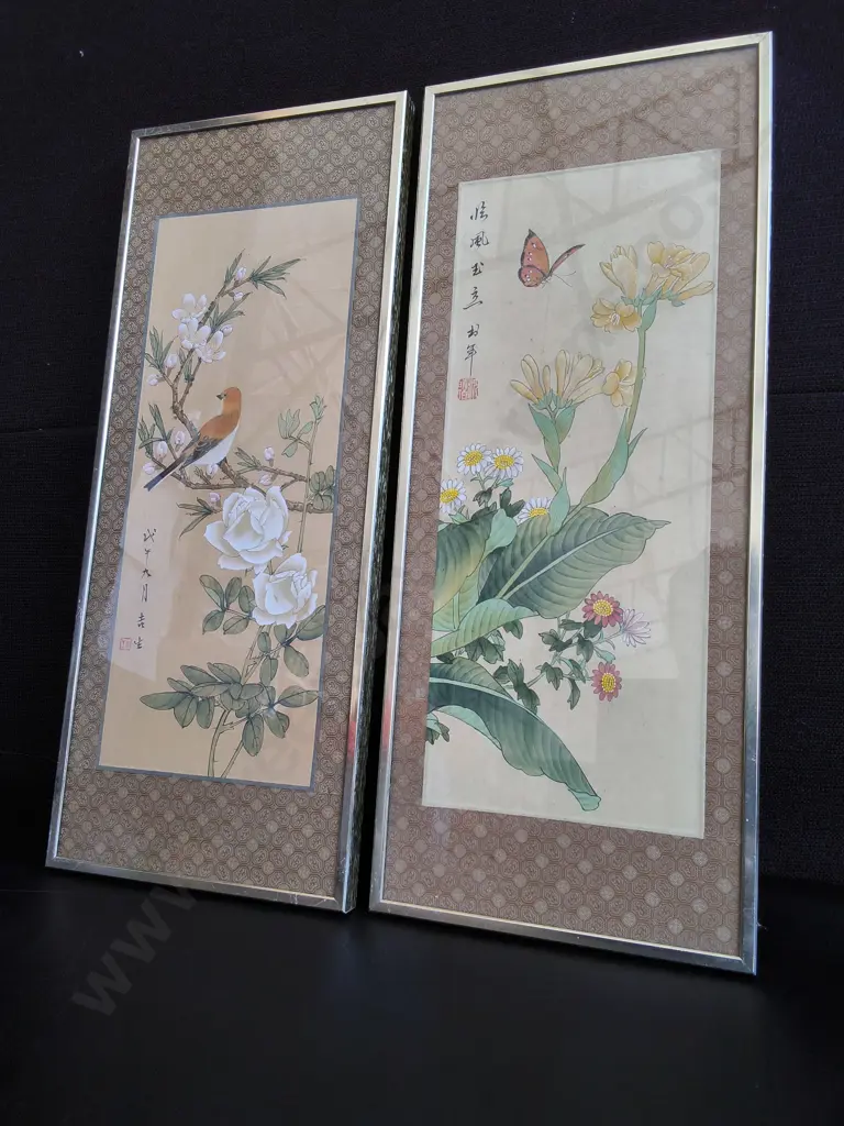 PAIR OF VINTAGE CHINESE SILK PAINTINGS, FRAMED, H 51 CM X W 21 CM Image 1++