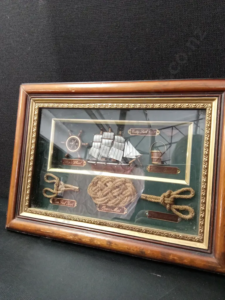 VINTAGE NAUTICAL SHADOW BOX L36CM H26CM Image 1++