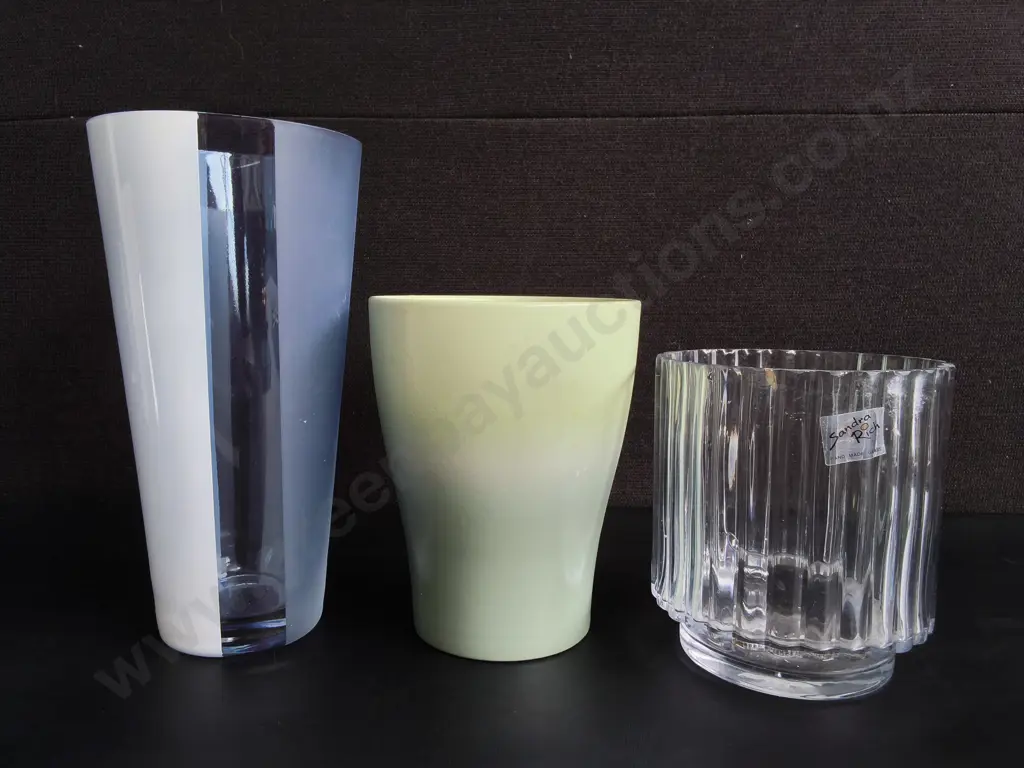 MIX OF 3 VASES, TALLEST H 25 CM Image 1++