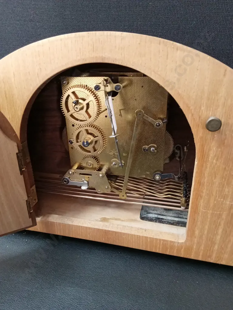 VINTAGE JUNGHANS MECHANICAL MANTEL CLOCK H21CM Image 1++