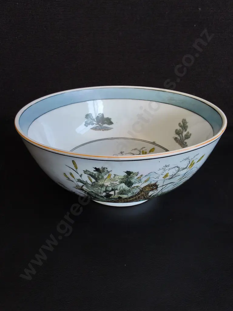 VINTAGE CHINESE FAMILLE ROSE WILDLIFE PORCELAIN BOWL, DIA 25 CM Image 1++